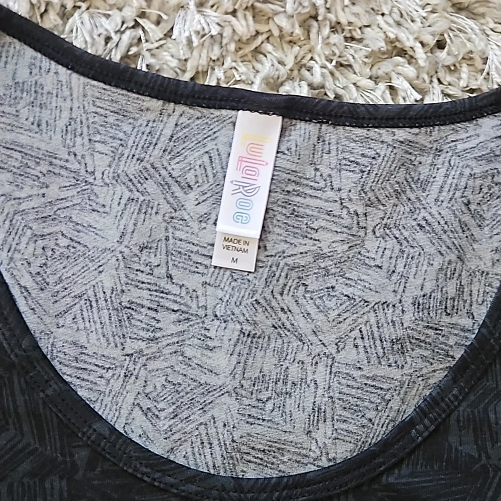 Lularoe women's tshirt medium - Picture 2 of 3